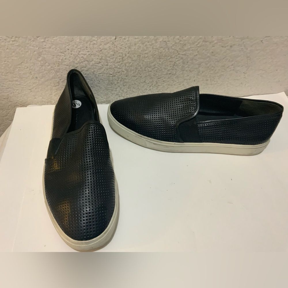 Vince Womens Blair Slip On Sneaker Shoe Size 9.5 Leather Perforated